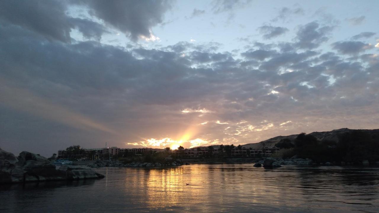 Labib Guest House Aswan Ngoại thất bức ảnh