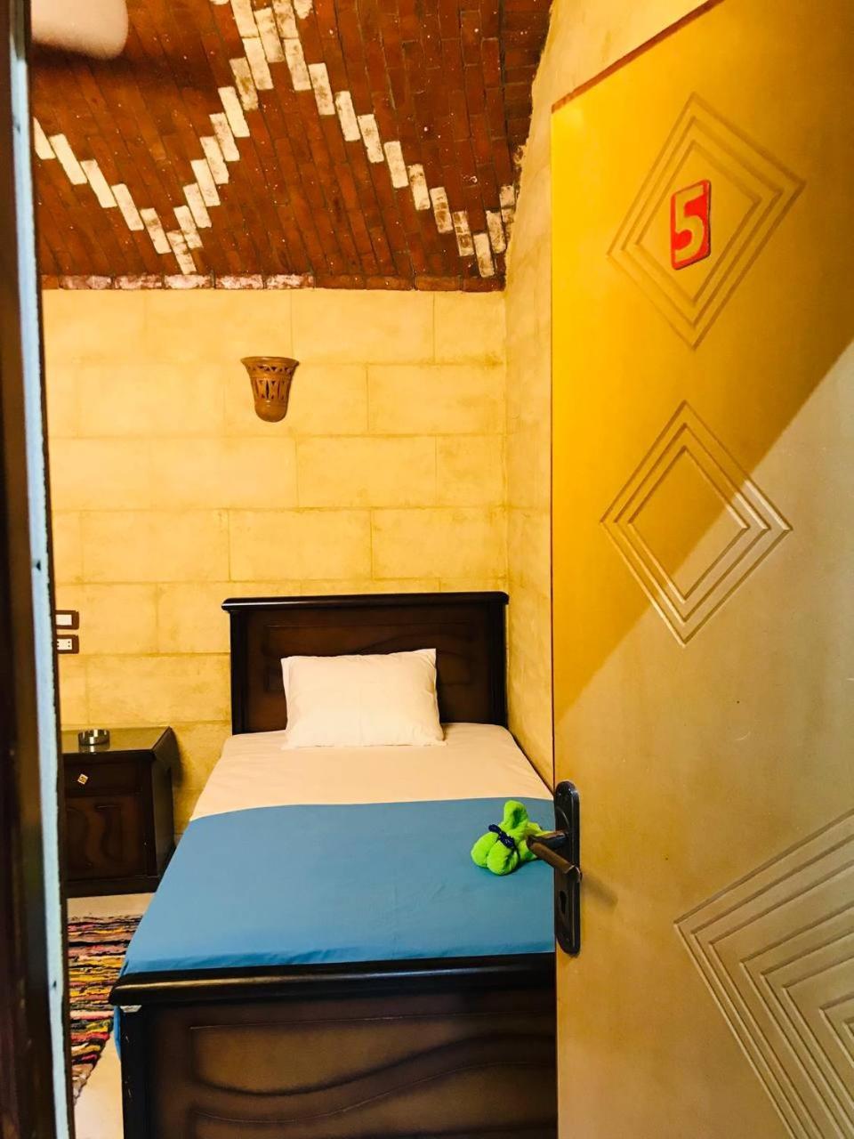 Labib Guest House Aswan Ngoại thất bức ảnh