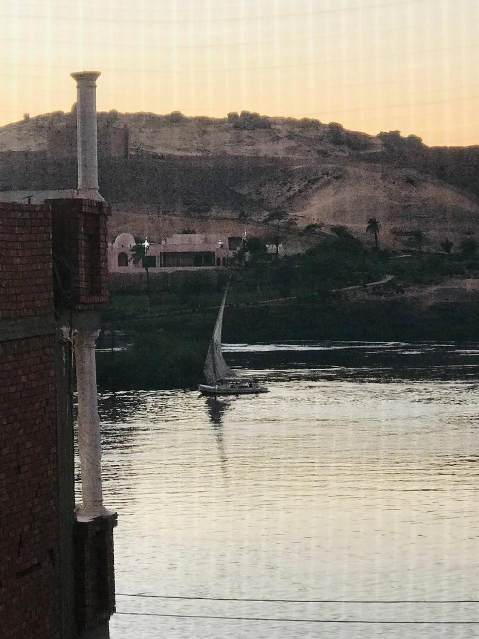 Labib Guest House Aswan Ngoại thất bức ảnh